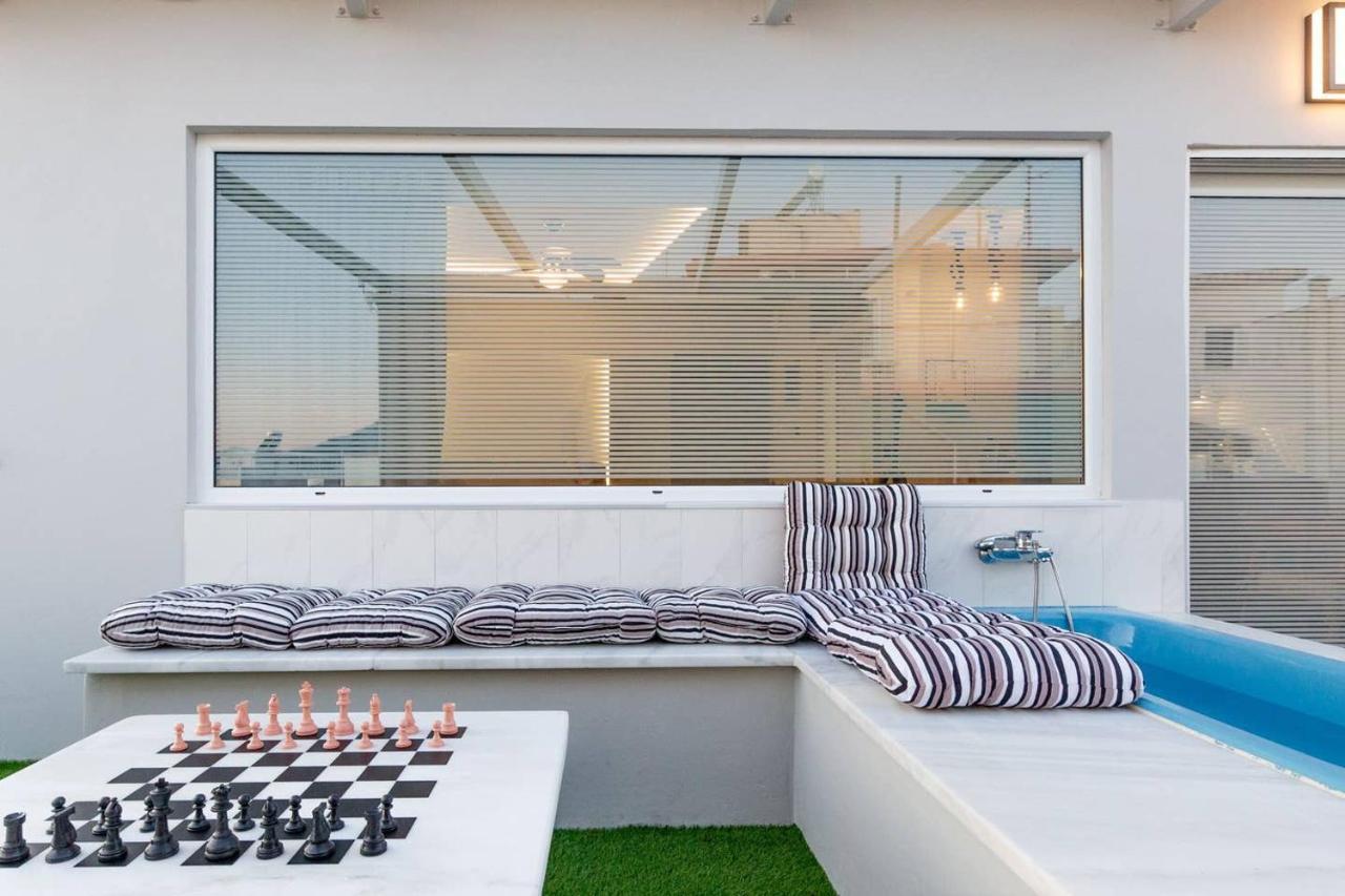 Tiny Central Penthouse, Big Terrace Каламата Экстерьер фото